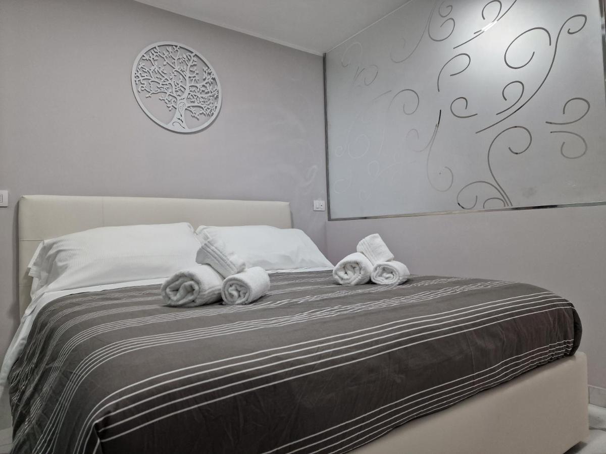 Megaride House Apartment Naples Luaran gambar