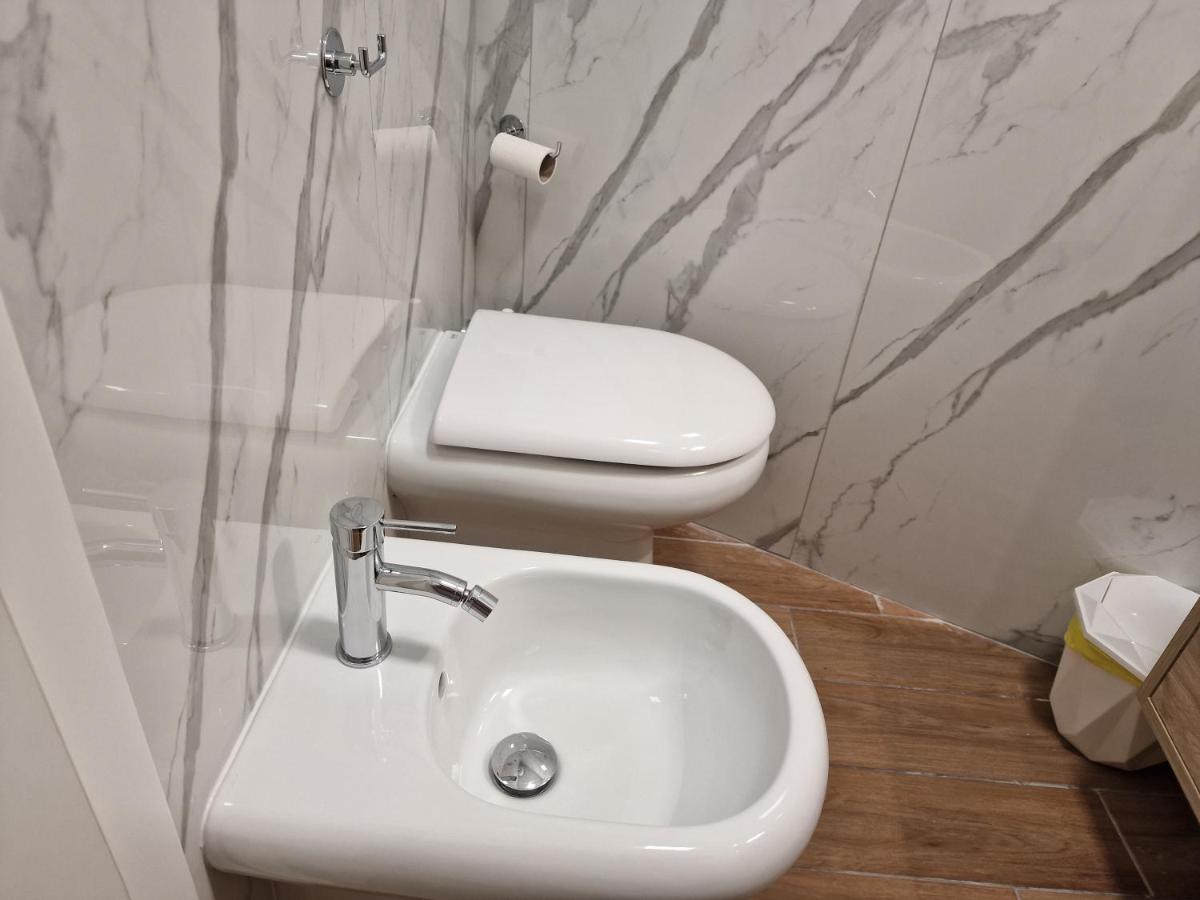 Megaride House Apartment Naples Luaran gambar